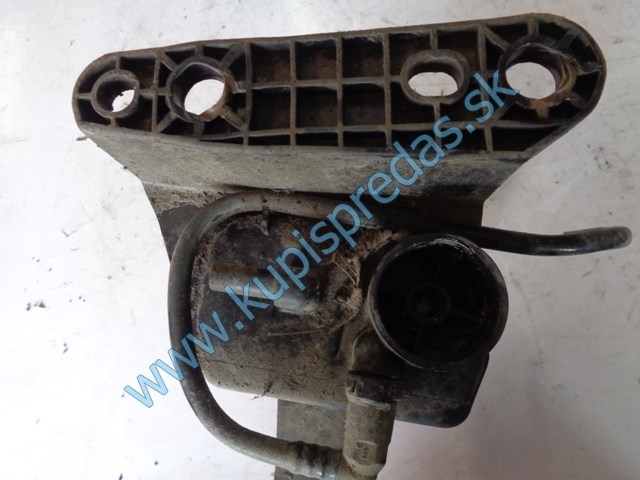 uhlíkový filter na renault tháliu II, 1,2 55kw, 8200672360